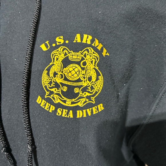 Authentic US ARMY diver hoodie like new size medium - Picture 3 of 6